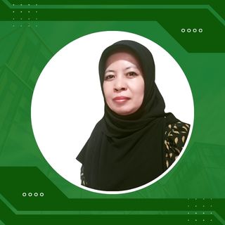 Nur Komariyah, S.Pd.I - Kepala Sekolah MI DARURRAHMAN